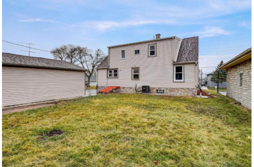 4706 38th Avenue, Kenosha, WI 53144-3653