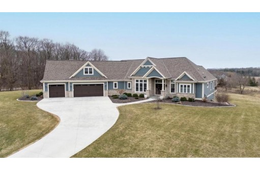 6017 Eagle Ridge Drive, West Bend, WI 53095