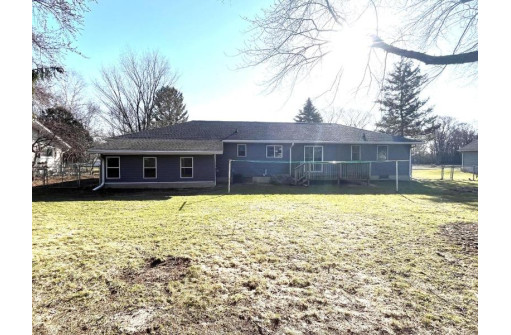 N1573 County Road K, Fort Atkinson, WI 53538-9362