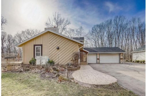 7240 West Wind Lake Road, Waterford, WI 53185-2128