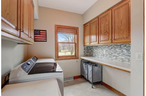 N74W28770 Zimmers Crossing, Hartland, WI 53029-8489