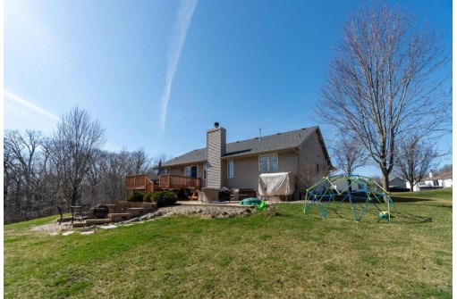 W3759 Deer Drive South, Lake Geneva, WI 53147