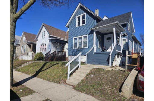 3110 West Scott Street, Milwaukee, WI 53215-1535