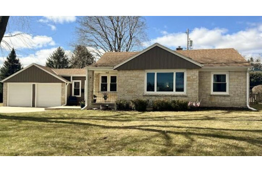 113 South Orchard Street, Thiensville, WI 53092-1510