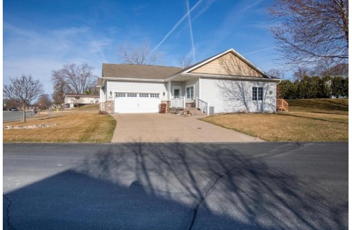 1307 Rosewood Trail, Onalaska, WI 54650