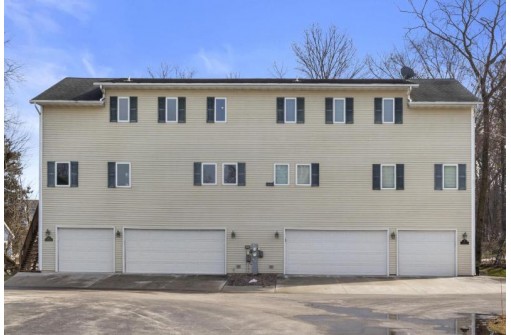 351 Carriage House Lane A, Elkhart Lake, WI 53020