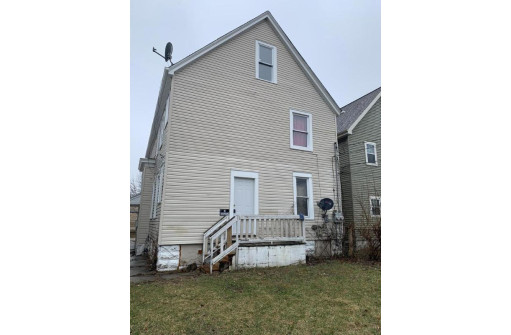 2624 North 28th Street, Milwaukee, WI 53210-2608