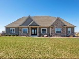 1671 Whistling Hill Circle Hartland, WI 53029-2012