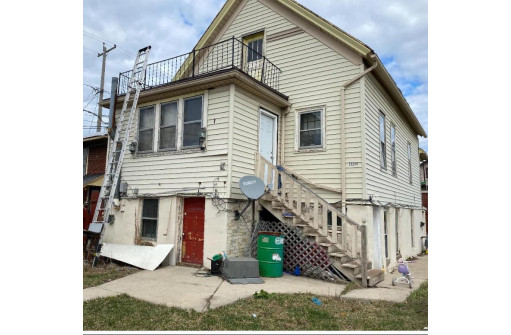 2325 South 15th Place, Milwaukee, WI 53215-3134