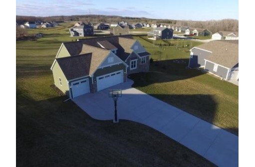 2480 Sunrise Court, Slinger, WI 53086