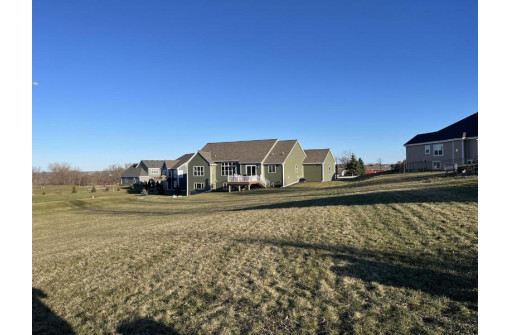 2480 Sunrise Court, Slinger, WI 53086