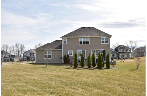 10815 North Tree Sparrow Drive, Mequon, WI 53097-3093