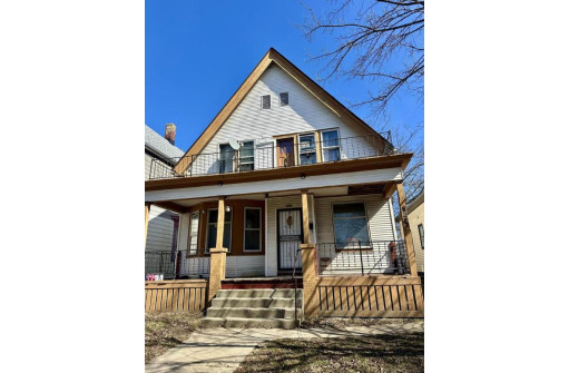 2634 North 37th Street, Milwaukee, WI 53210-2527