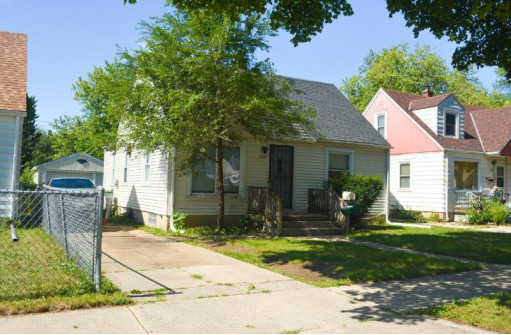 5637 North 40th Street, Milwaukee, WI 53209-3905