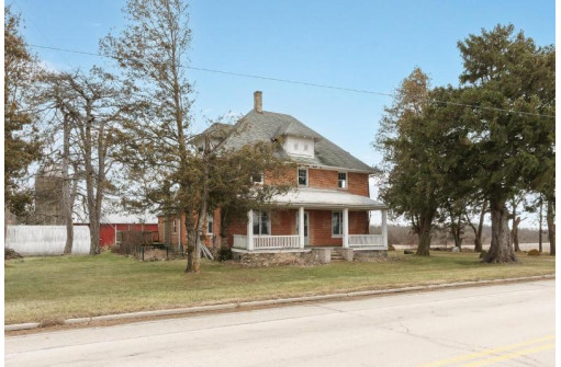 N852 County Road R, Watertown, WI 53098-4808