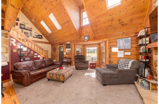 N6121 Country View Lane, Sullivan, WI 53178-9760