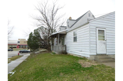 4230 West Lancaster Avenue, Milwaukee, WI 53209-5239