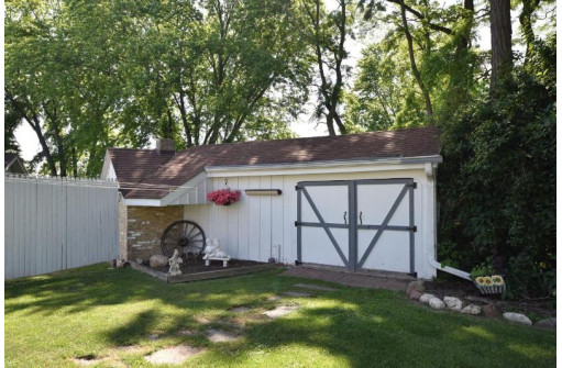 4257 County Road Ll, Port Washington, WI 53074