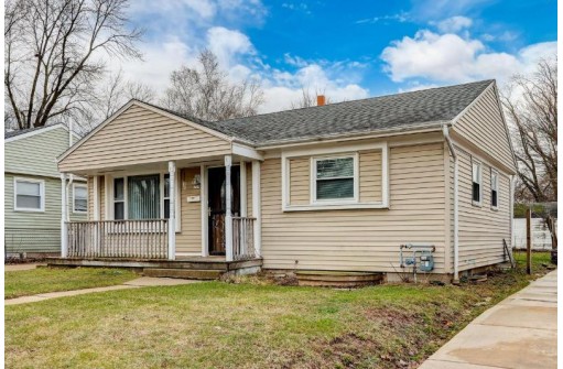 5709 West Custer Avenue, Milwaukee, WI 53218-3238