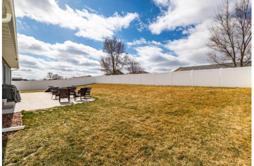 1240 Crockett Drive, Holmen, WI 54636