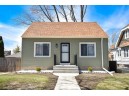 4555 North 39th Street, Milwaukee, WI 53209-5803