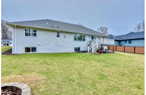 1019 Wood Court, Sheboygan, WI 53081-9125