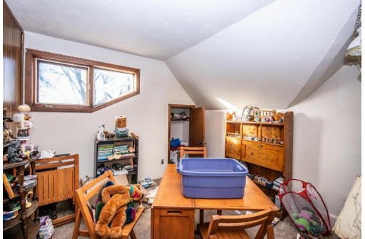 721 County Highway Nn 723, Cedarburg, WI 53012