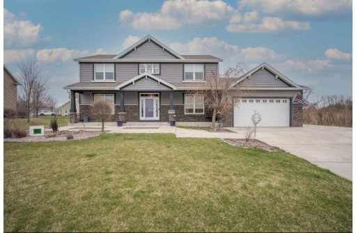 10552 South Emerald Meadows Drive, Oak Creek, WI 53154-6655