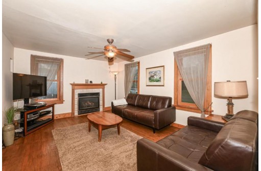 1803 Ludington Avenue, Wauwatosa, WI 53226-2838