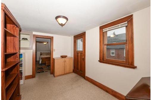 1803 Ludington Avenue, Wauwatosa, WI 53226-2838