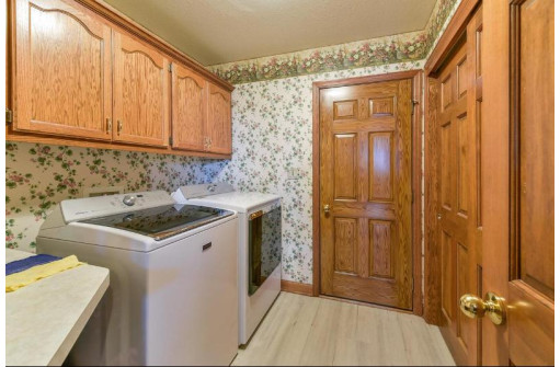 12665 West Lakeland Drive, New Berlin, WI 53151