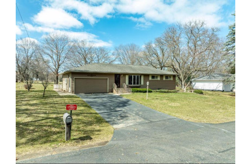 17883 Idler Road, Sparta, WI 54656-4484