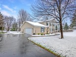 W359N5218 Crestview Drive Oconomowoc, WI 53066-3225