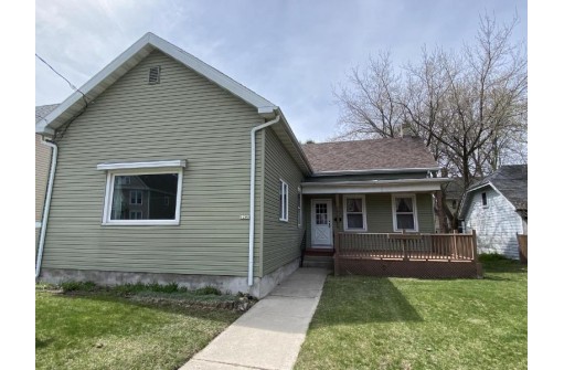 1208 South 9th Street, Manitowoc, WI 54220