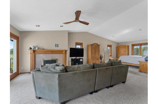 3060 Cottage Lane, Two Rivers, WI 54241