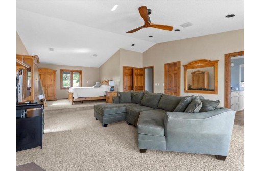 3060 Cottage Lane, Two Rivers, WI 54241