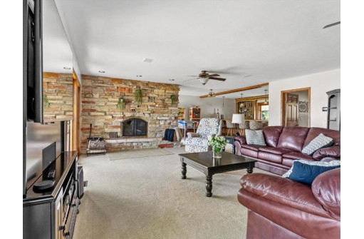 3060 Cottage Lane, Two Rivers, WI 54241