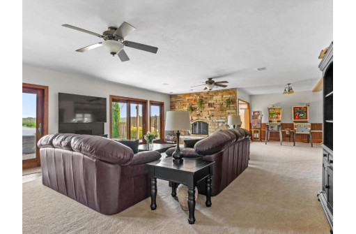 3060 Cottage Lane, Two Rivers, WI 54241