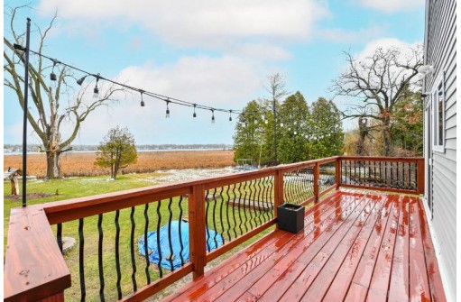 W302S10120 Lakeview Drive, Mukwonago, WI 53149-9131