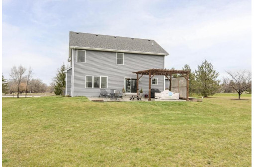 S93W22685 Henneberry Avenue, Big Bend, WI 53103