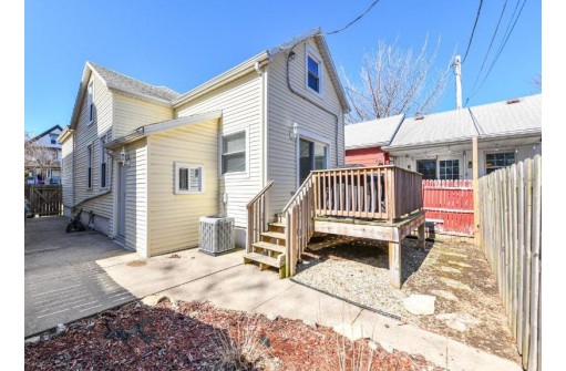 2946 South Kinnickinnic Avenue, Milwaukee, WI 53207