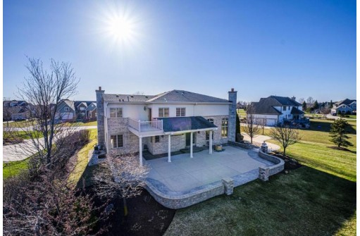 7282 South Stone Hedge Drive, Franklin, WI 53132-1978