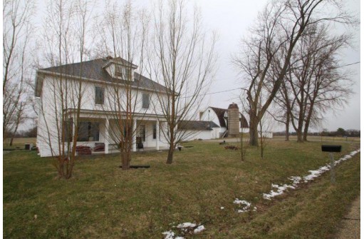 N8615 County Road X, Watertown, WI 53094-9505