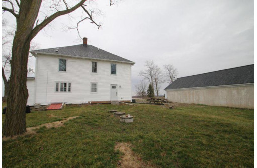 N8615 County Road X, Watertown, WI 53094-9505