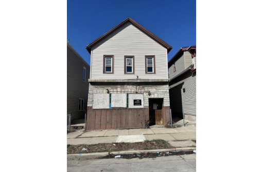 1905 South 6th Street A, Milwaukee, WI 53204-3913