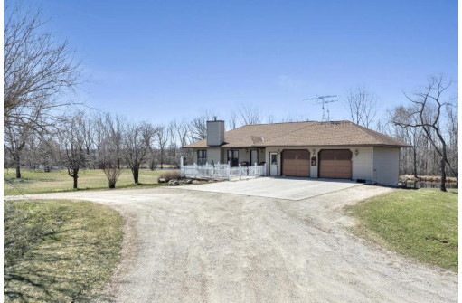 W3137 County Road V, Sheboygan Falls, WI 53085-2928