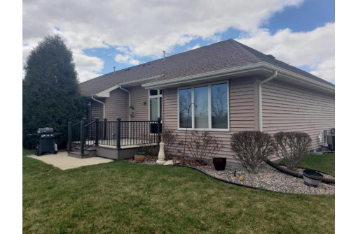 318 East Redding Circle, Belgium, WI 53004-9453