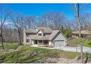 2575 Eastwood Lane Brookfield, WI 53005-4991