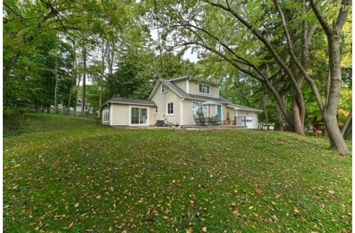 76 Orchard Street, Williams Bay, WI 53191-9708