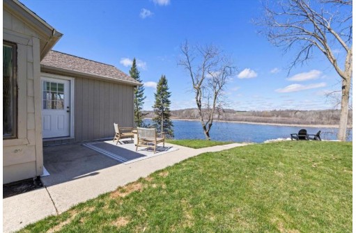 N78W29144 Flynn Road, Hartland, WI 53029-9551